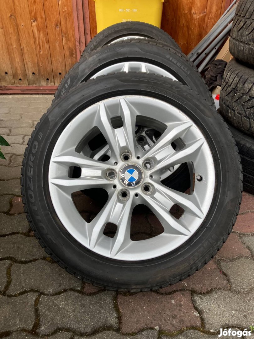BMW gyári X1 17-es alufelni garnitúra téli gumival