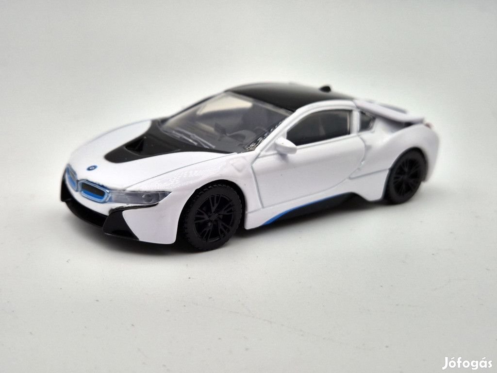 BMW i8 (2015) - fehér - Rastar - 1:43