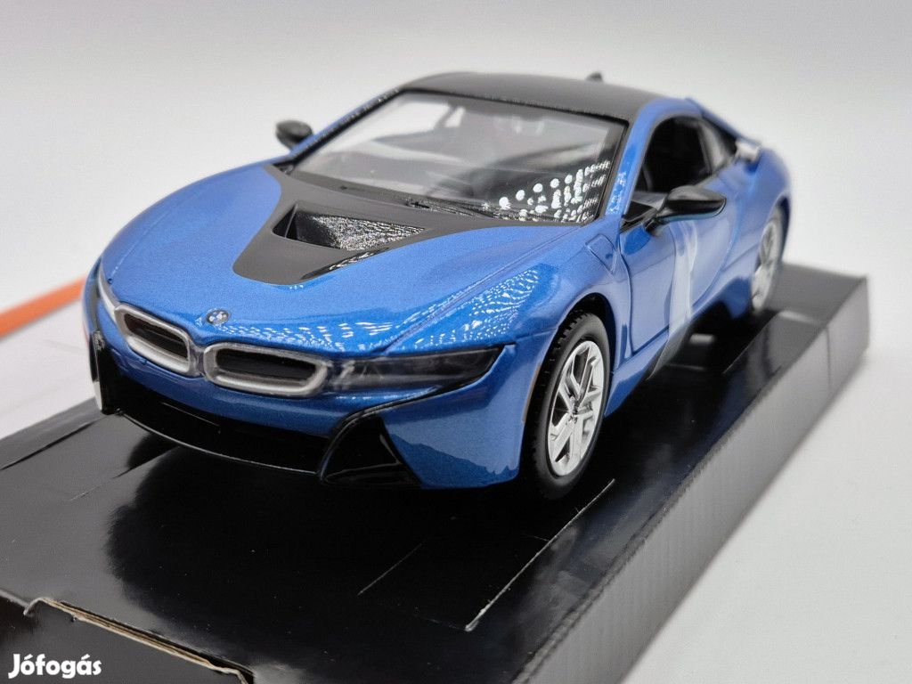 BMW i8 coupe 2018 - kék - Motormax modellautó 1:24