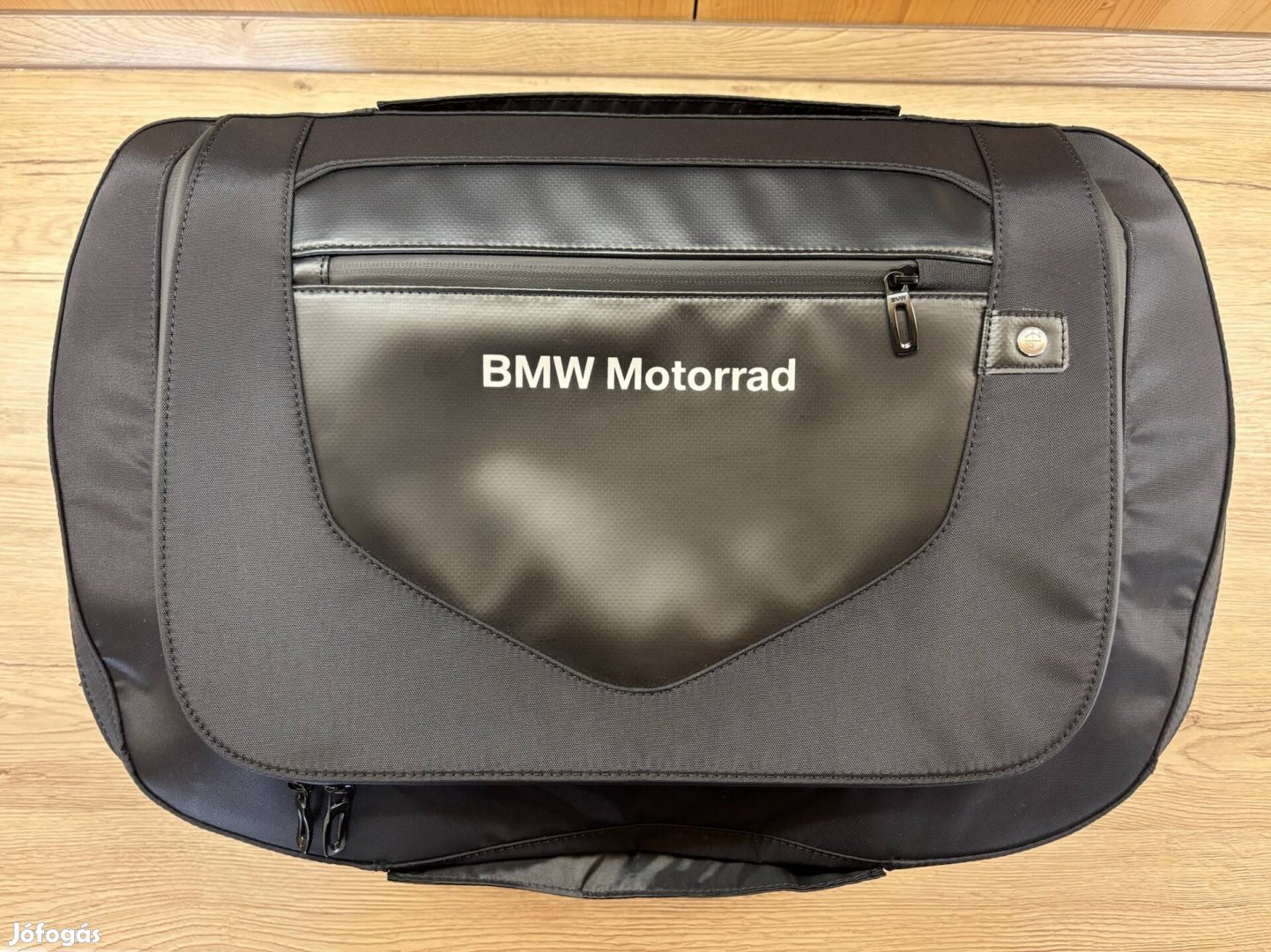 BMW motorra felső doboz belső