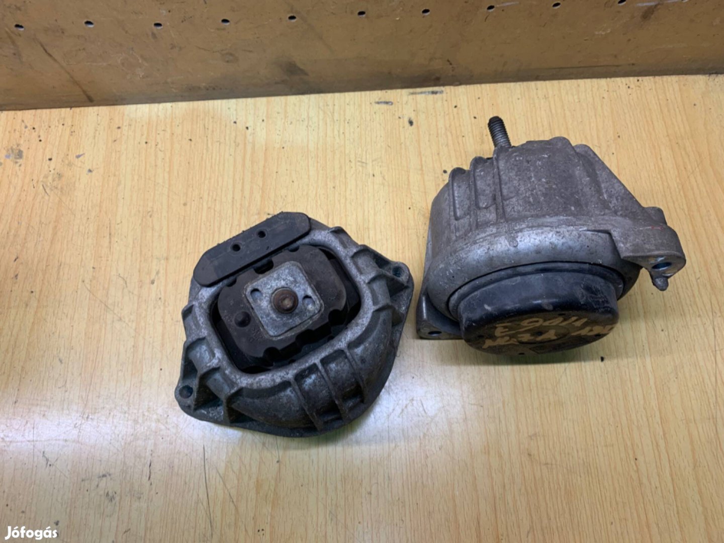 BMW motortartó bak motortartóbak N47 M47 22116775041 320d 318d