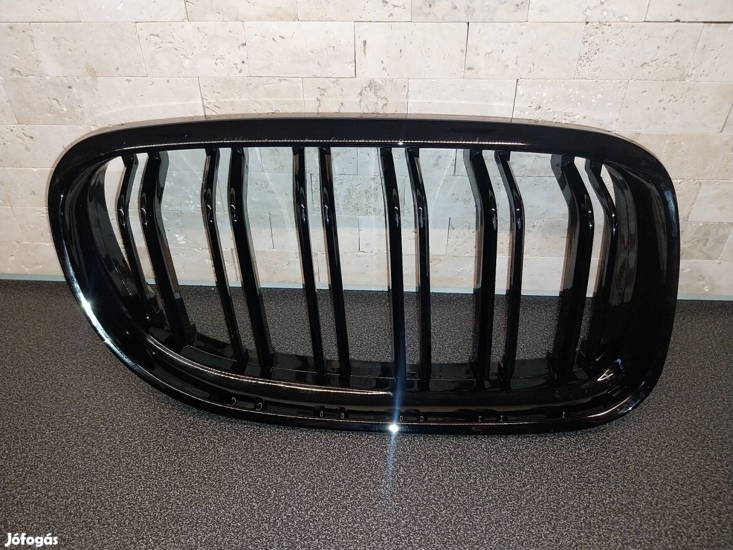 BMW rács 33x18 cm
