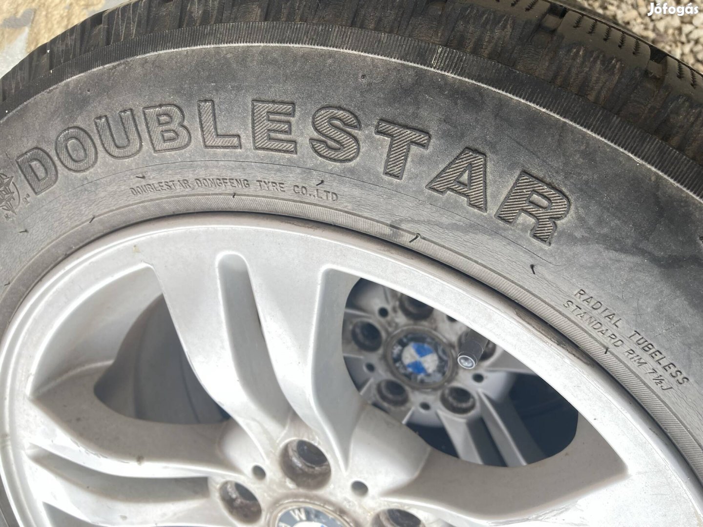 BMW teli-gumi elado.