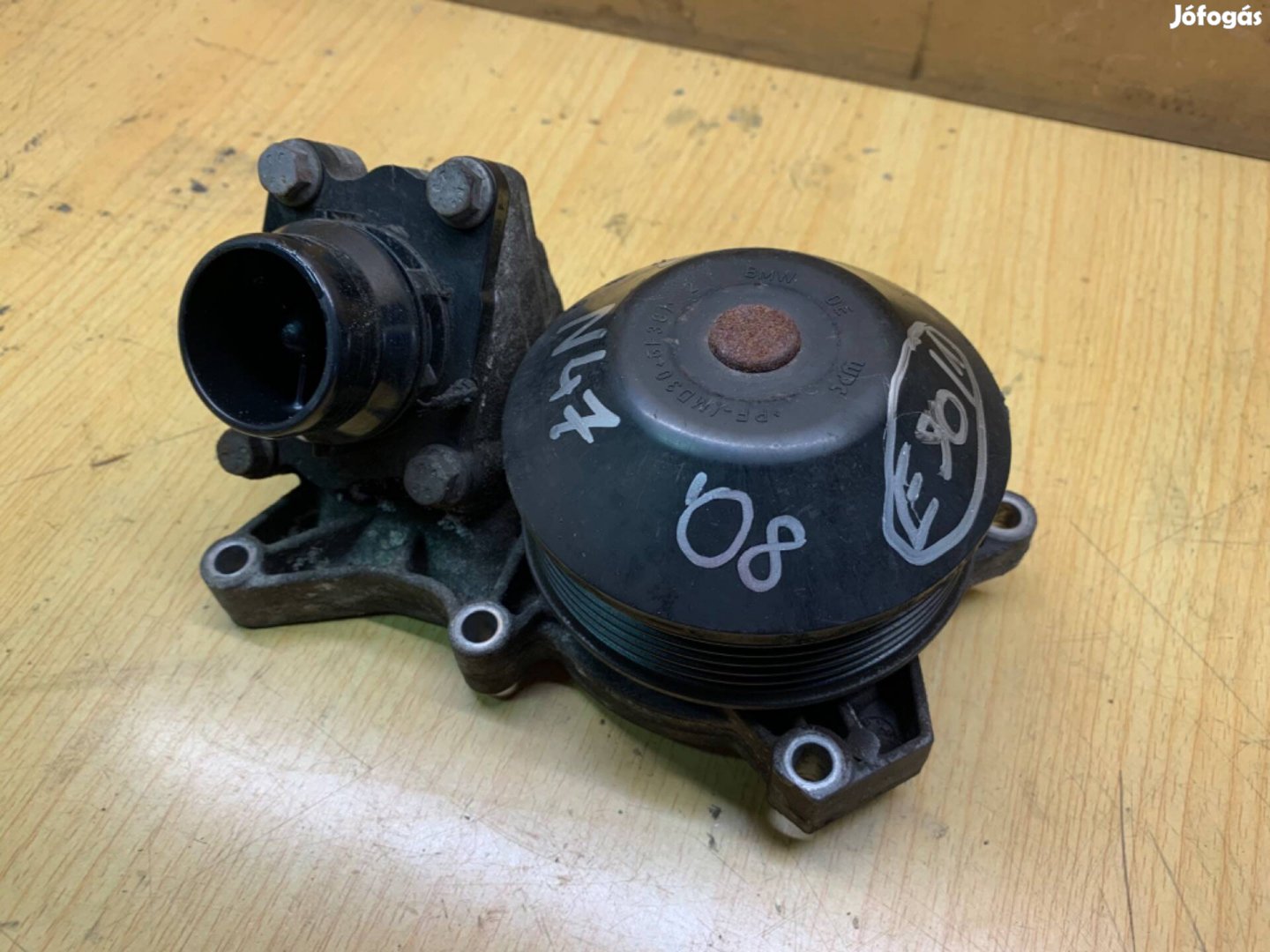 BMW vízpumpa termosztát N47 E90 E91 E92 E81 E87 11517807311 1151780519