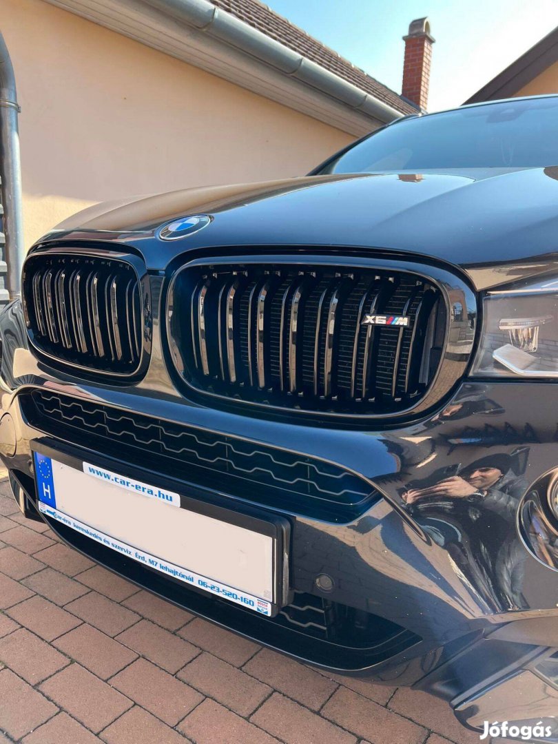 BMW x5 x6 ( F15 F16 ) vese hűtőrács lakk fekete dupla pálcás