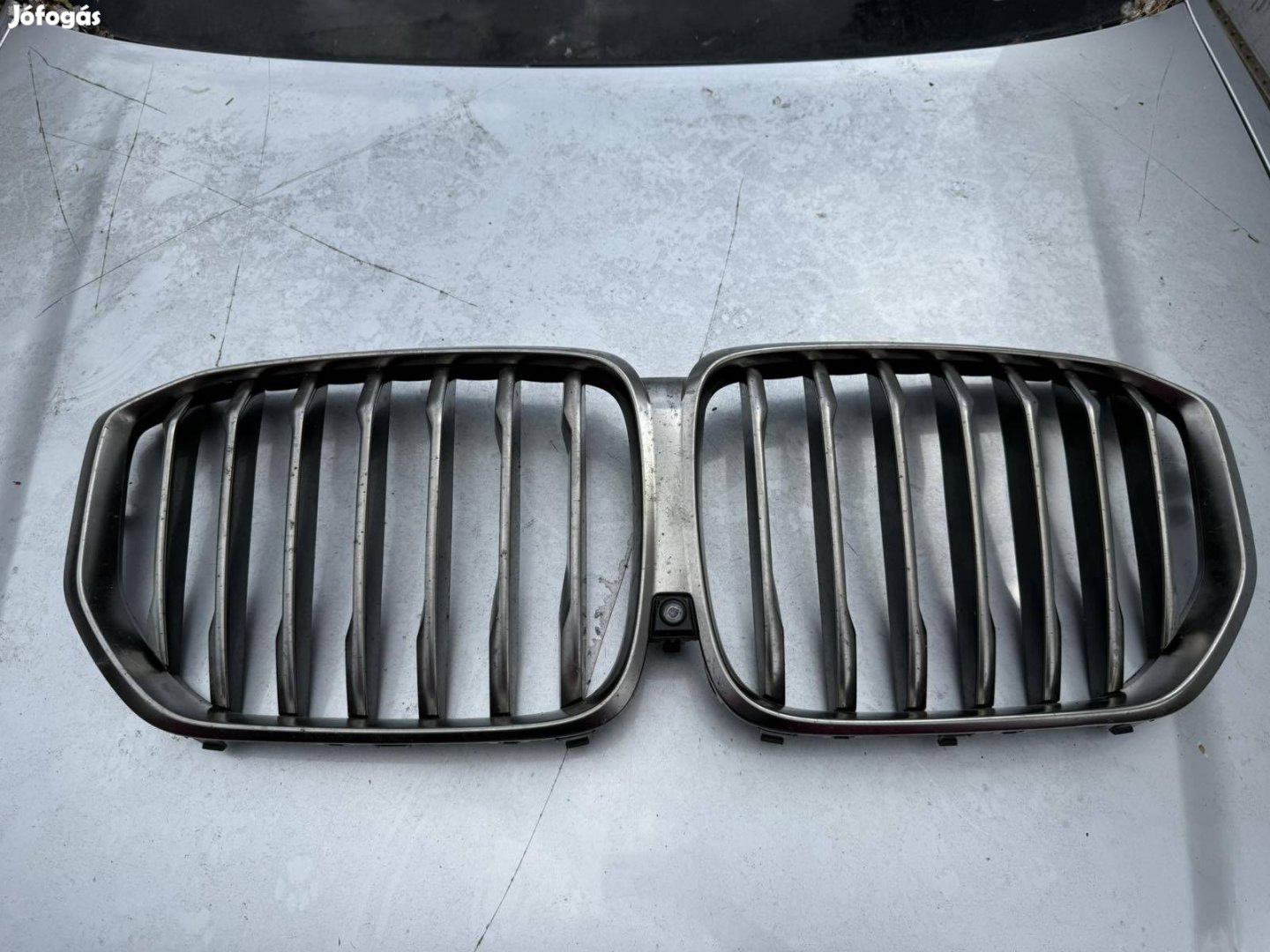 BMW x5 x6 első díszrács 