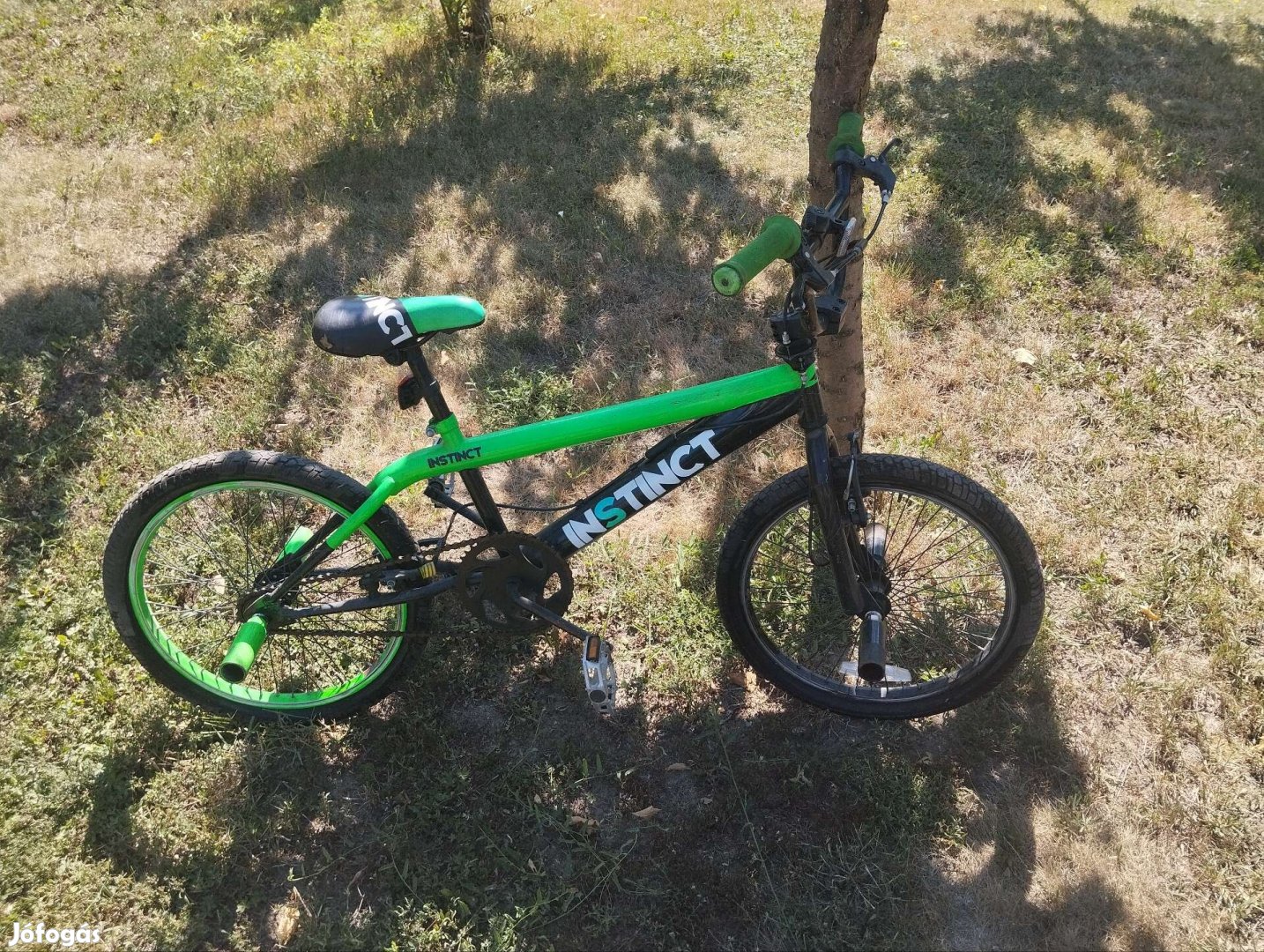 BMX ajándék sisakkal 