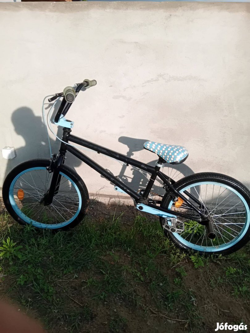 BMX verseny bicikli