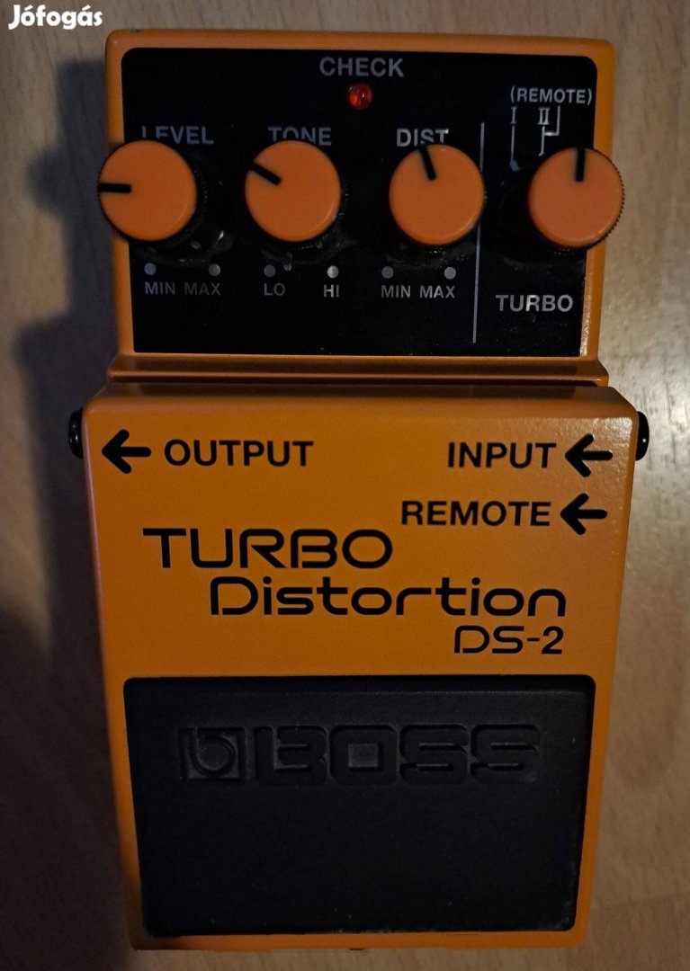 BOSS DS2 effekt pedál