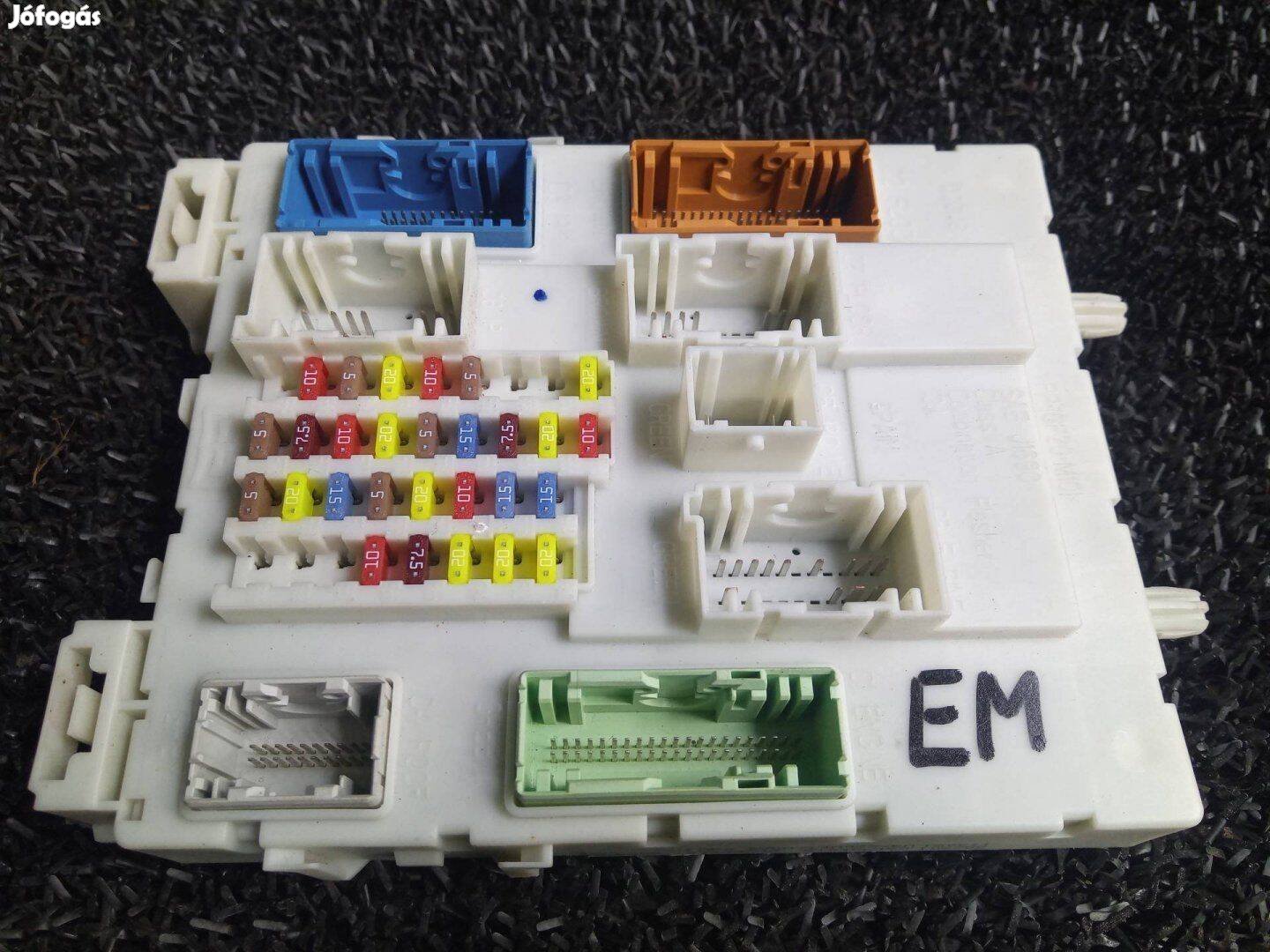 BV6N-14A073-EM Ford focus MK3 biztosítéktábla