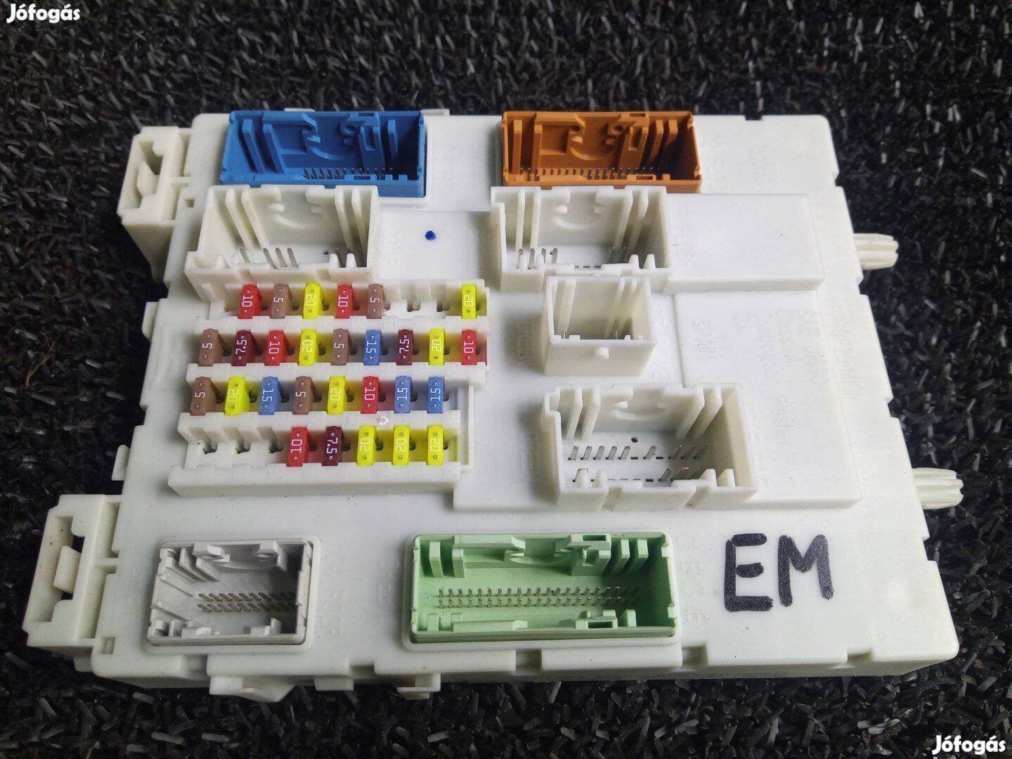 BV6N-14A073-EM Ford focus MK3 biztosítéktábla