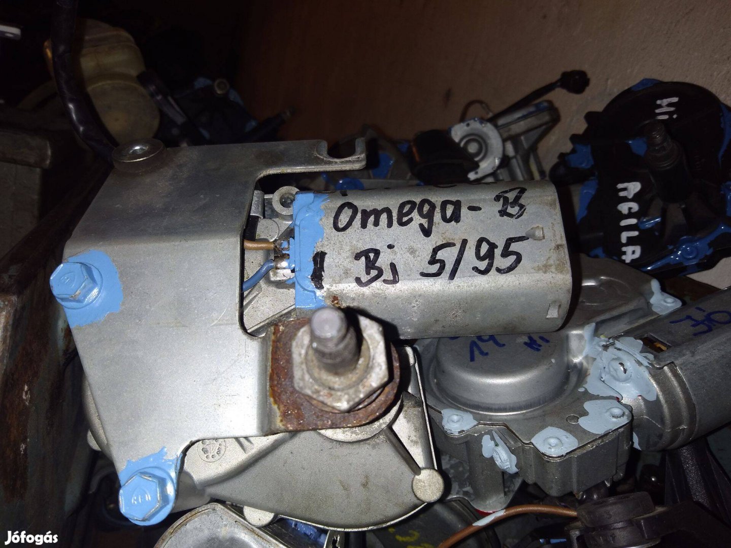 B.Omega Ablaktörlőmotor
