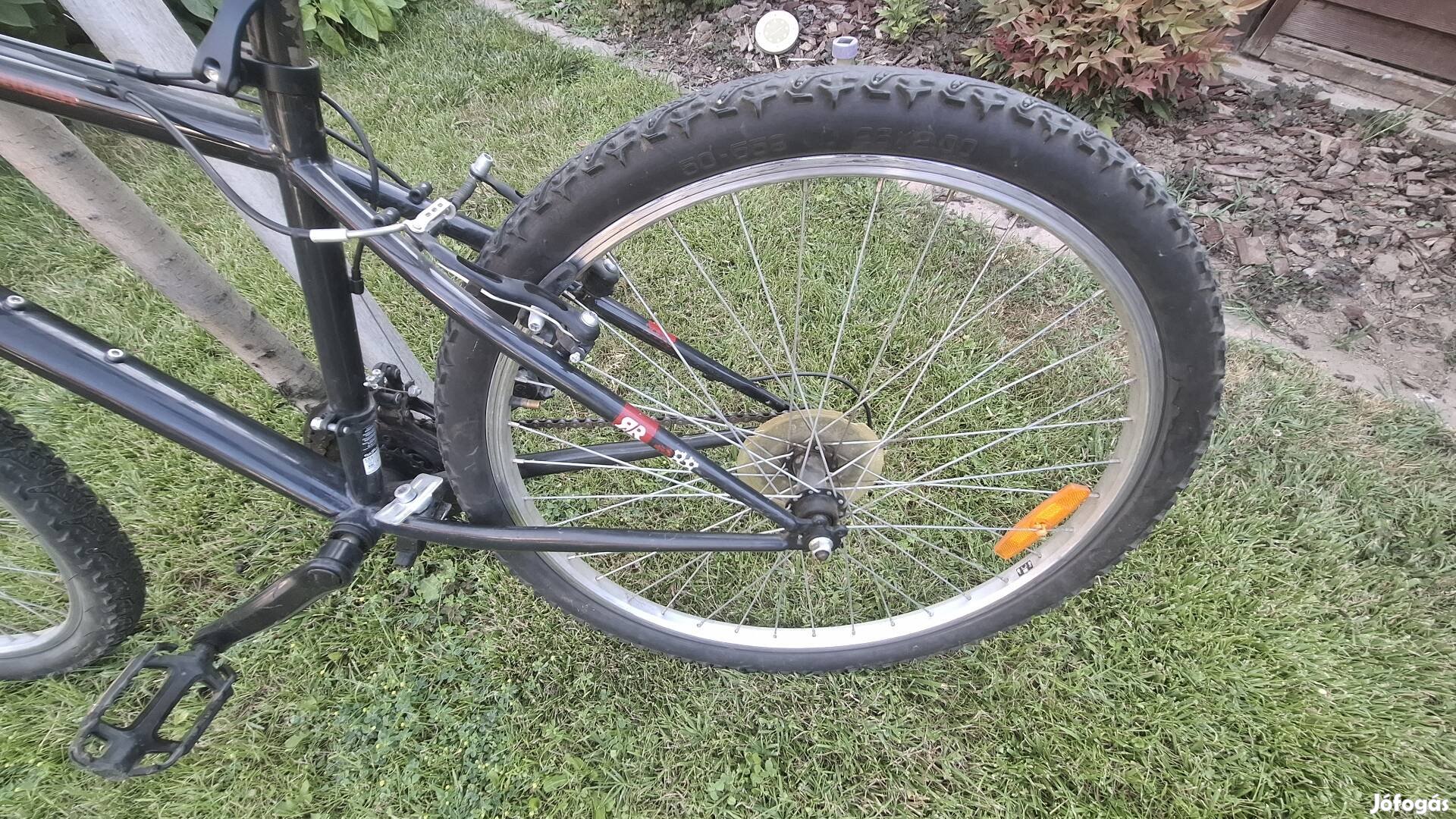 B'Twin 26" fiú kerékpár