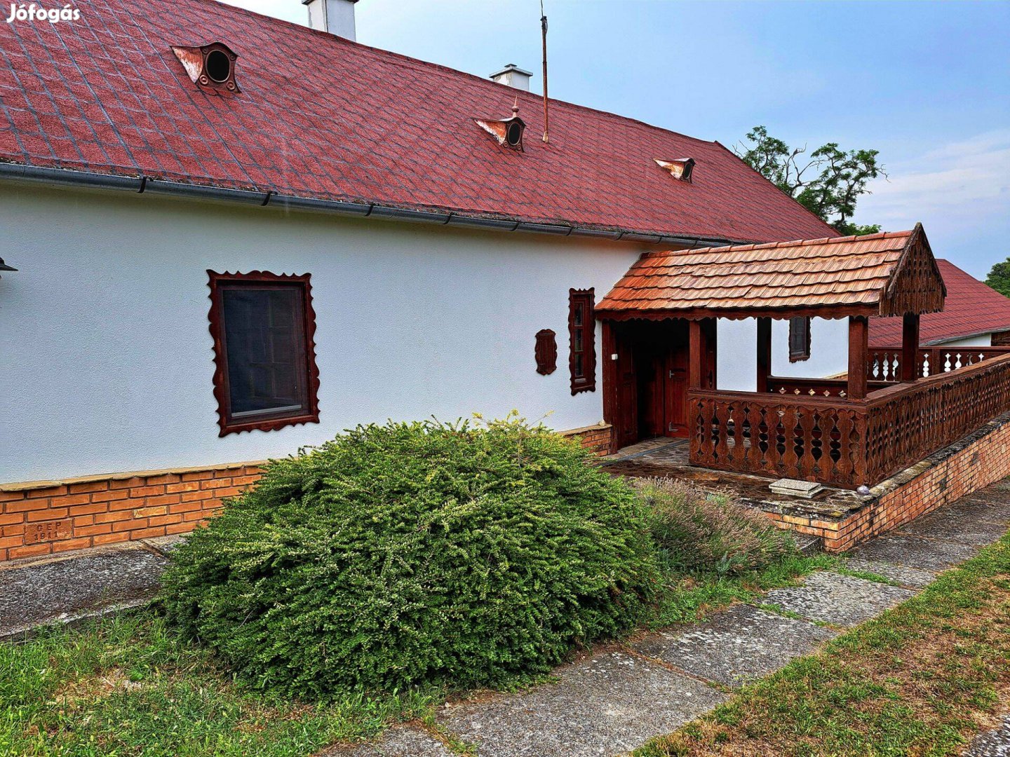 B.edericsen stílusosan felújított parasztház eladó