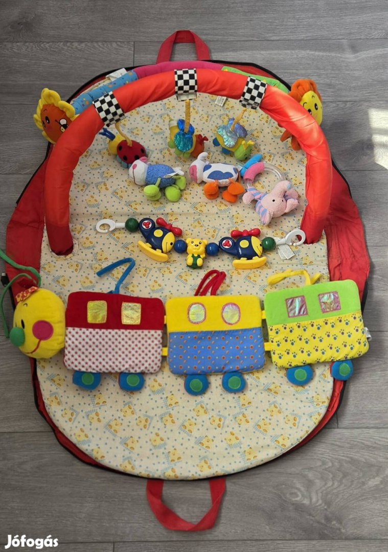 Baba játszó szőnyeg kiegészítőkkel
