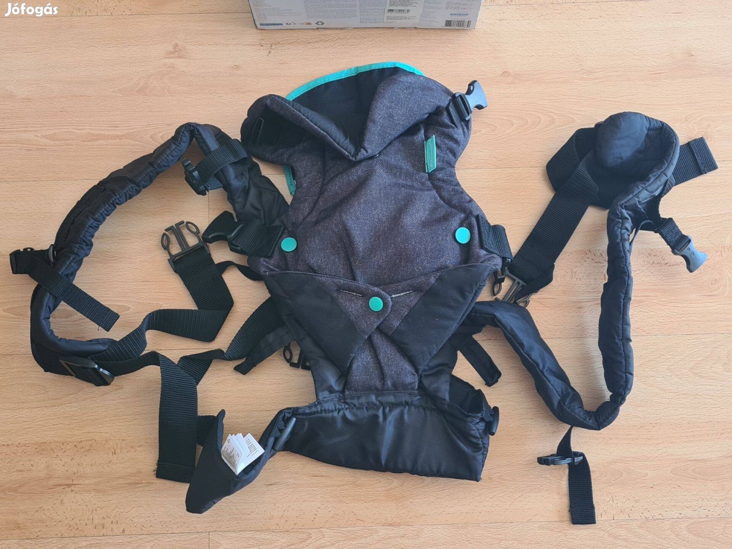 Babahordozó Infantino Flip Advanced 4-in-1 Convertible Grey