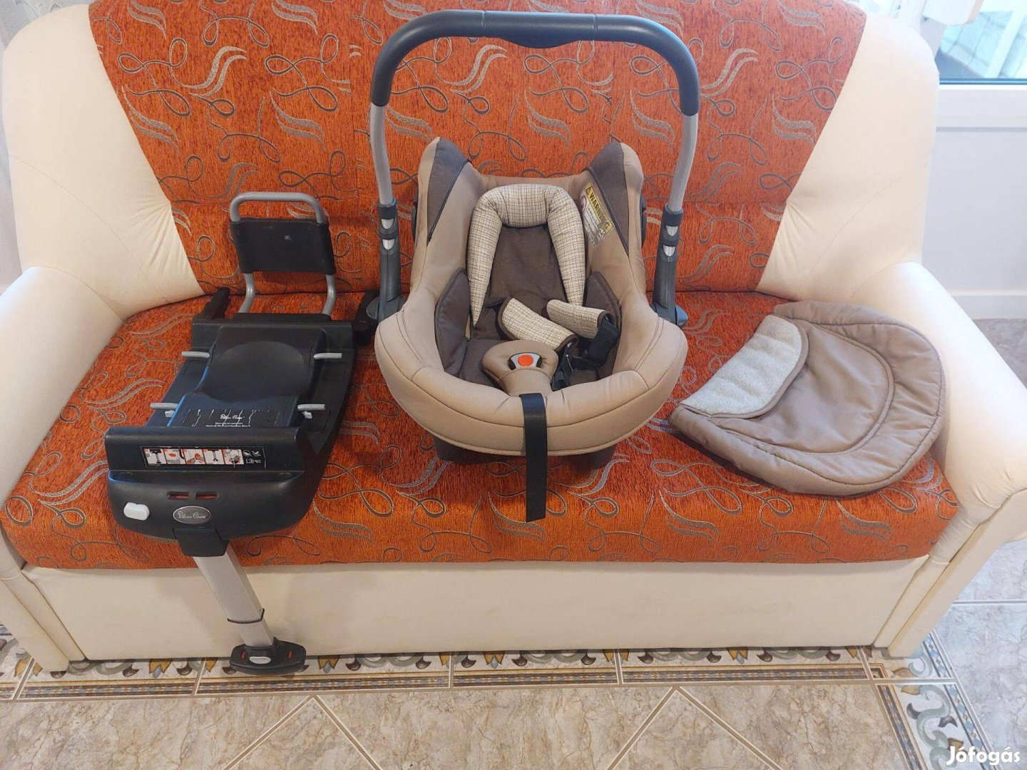 Babahordozó + Isofix talp