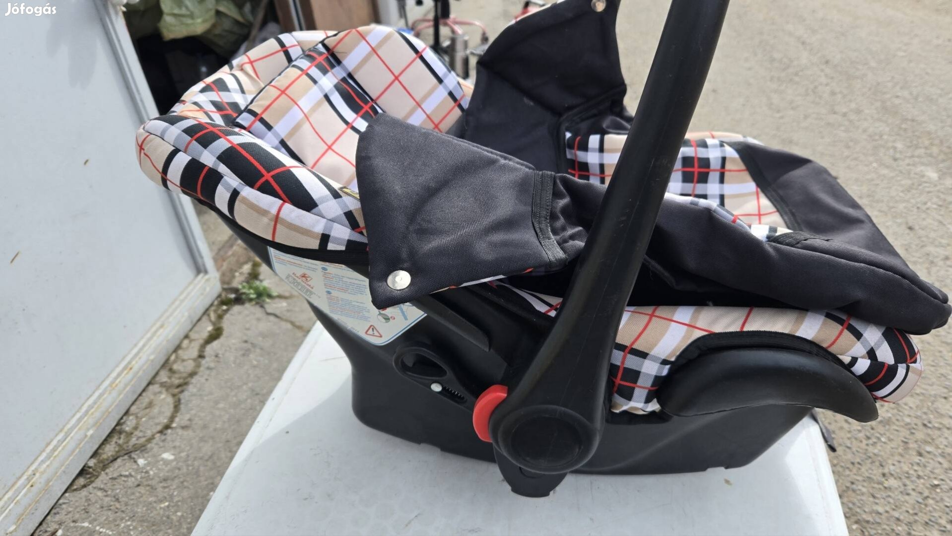 Babahordozó eladó.