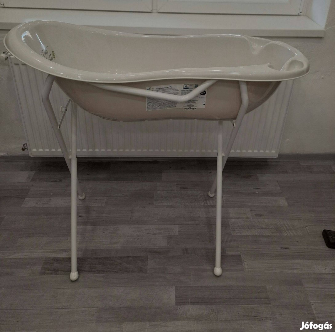 Babakád állvánnyal