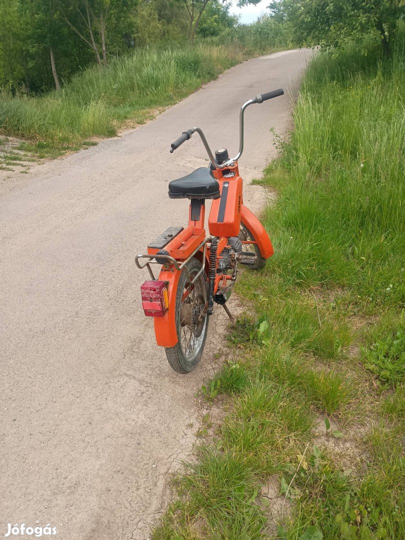 Babetta 210 hianyos eladó 