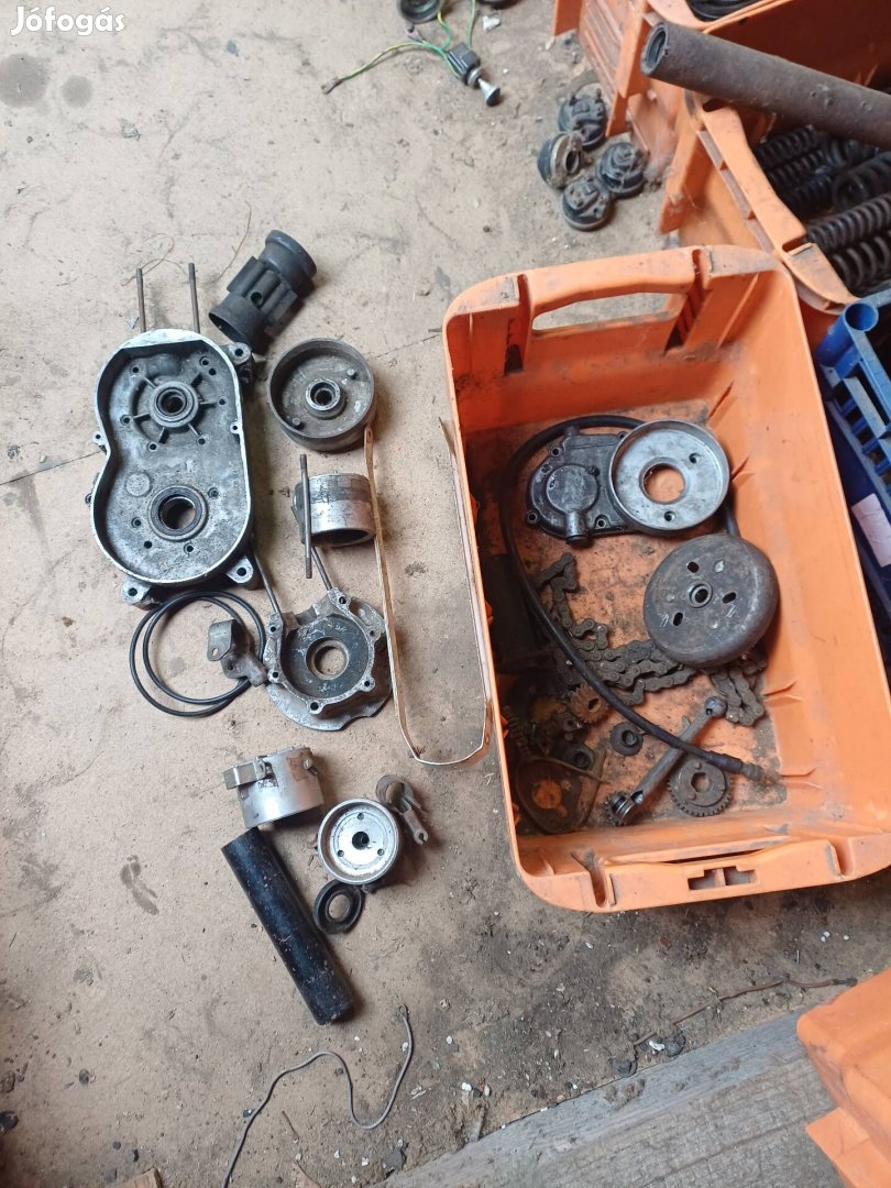 Babetta alkatrész 3.