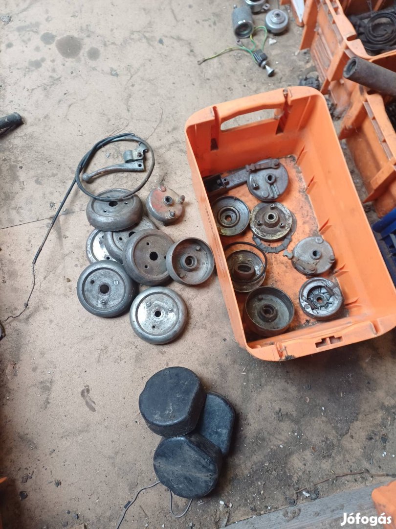 Babetta alkatrész 5.