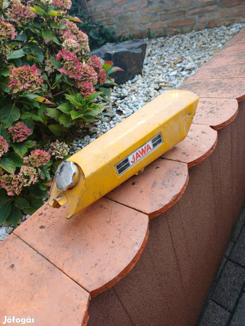 Babetta üzemanyag tartály.