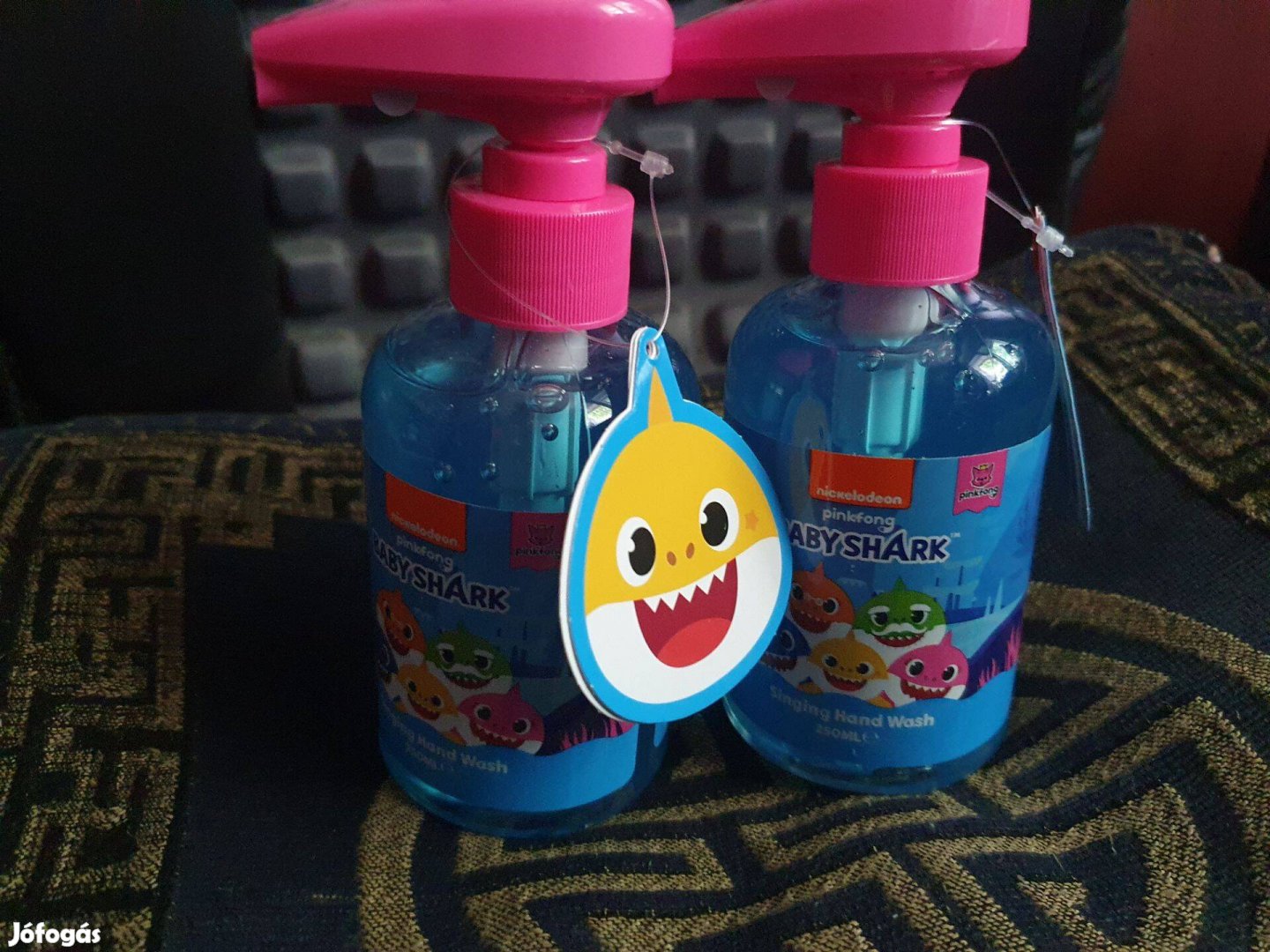 Baby shark - zenélő dobozú folyékony szappan -2x250ml