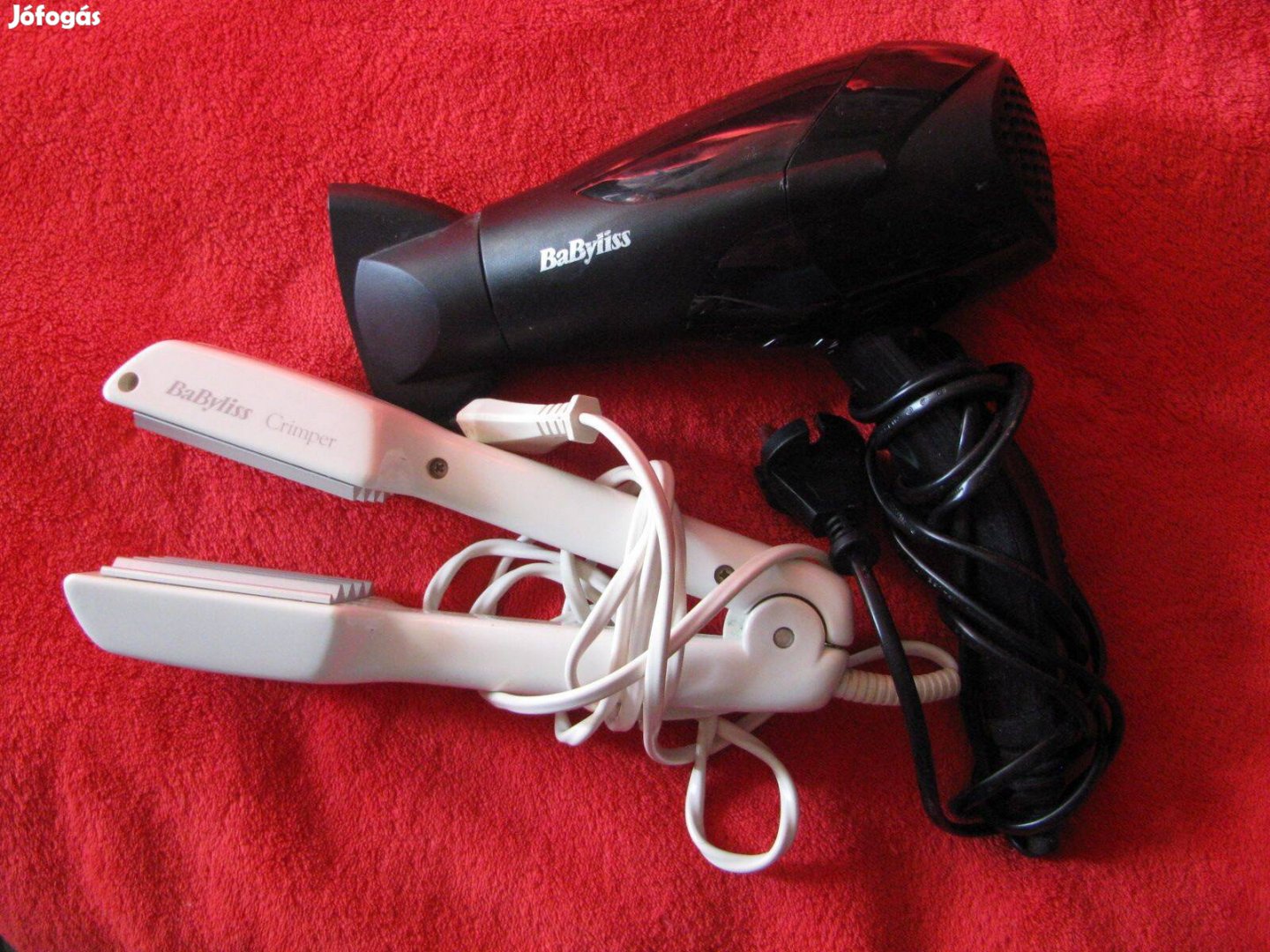 Babyliss Hajszáritó 2000 w, 3 fokozat, és hajvasaló db áron, jók