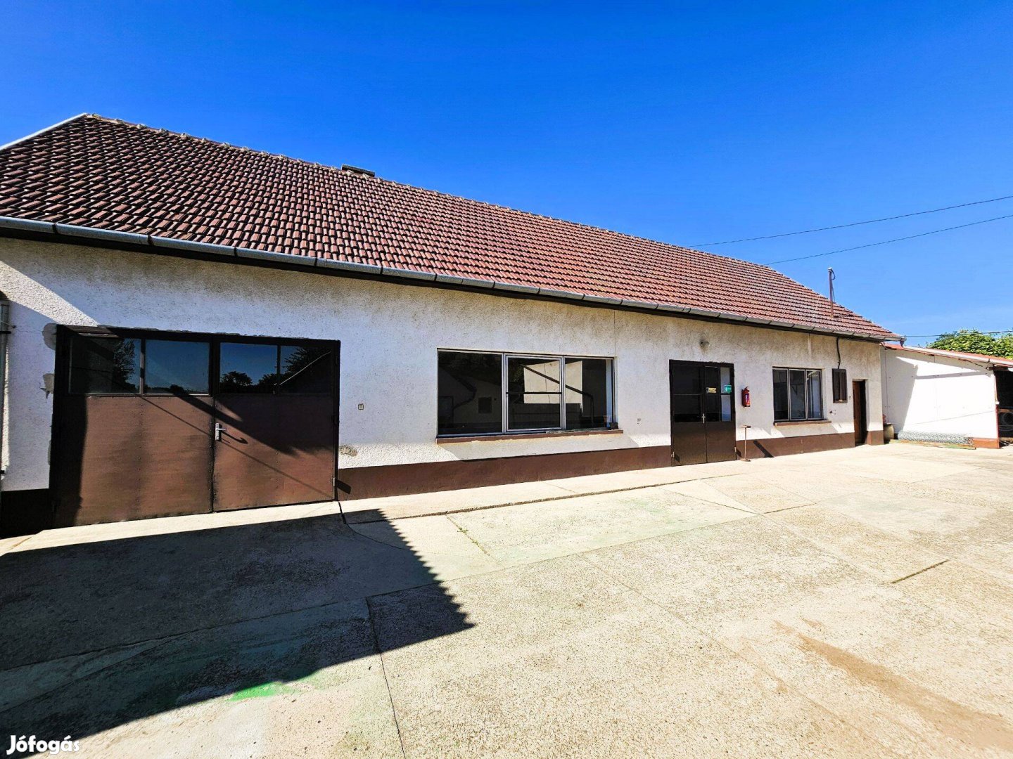 Bács-Kiskun megye - Kelebia ipari telephely, műhely eladó!