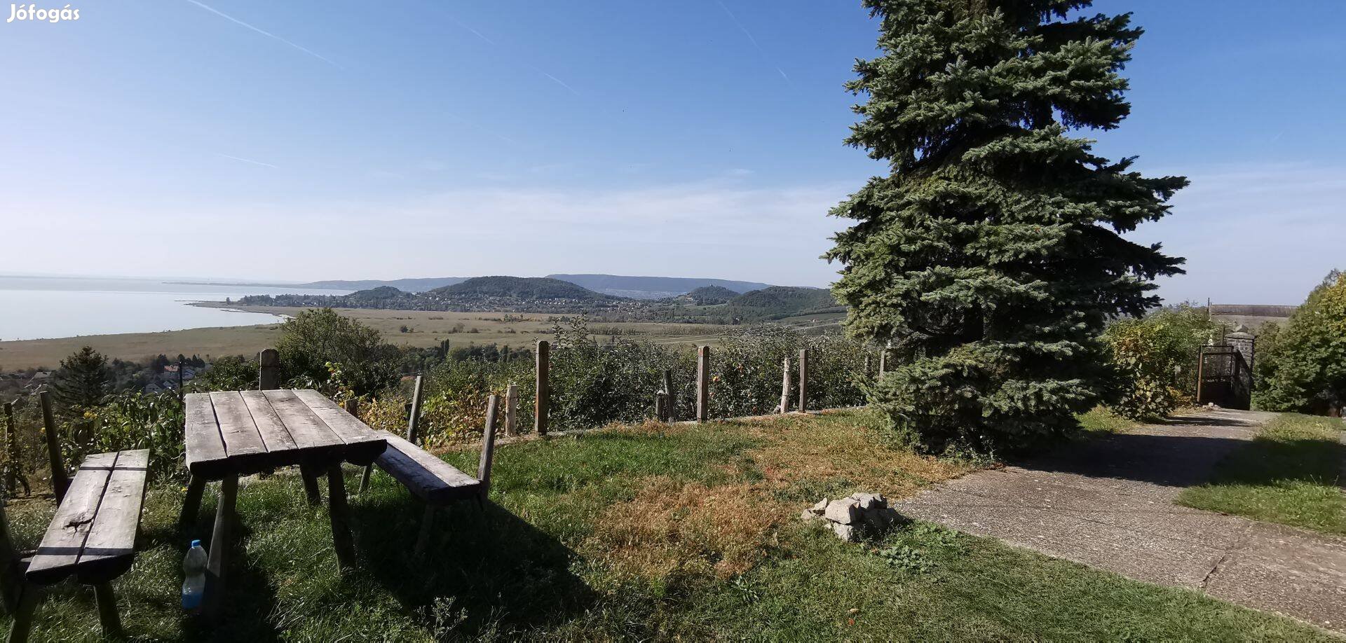 Badacsonytördemic, Balatoni panorámás telek 2 épülettel