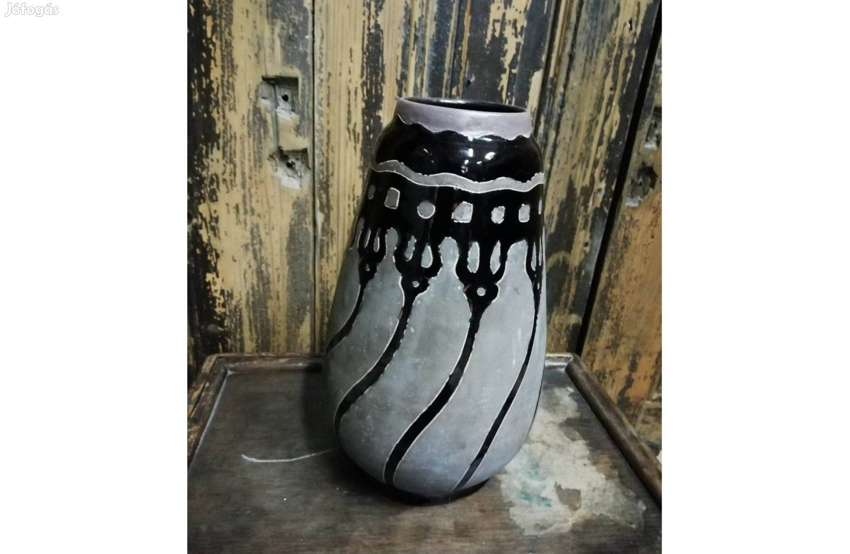 Badár Balázs mezőtúri fazekas vázája, jelzett fekete mázas szecessziós