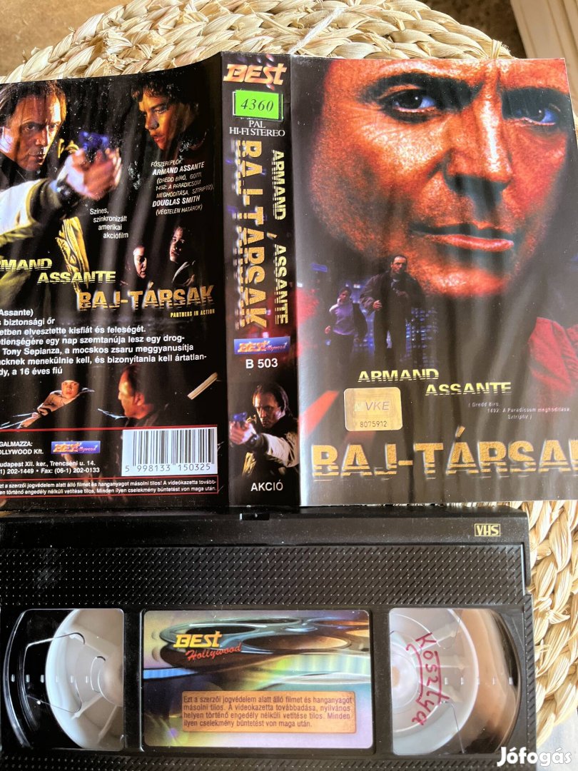 Bajtársak vhs