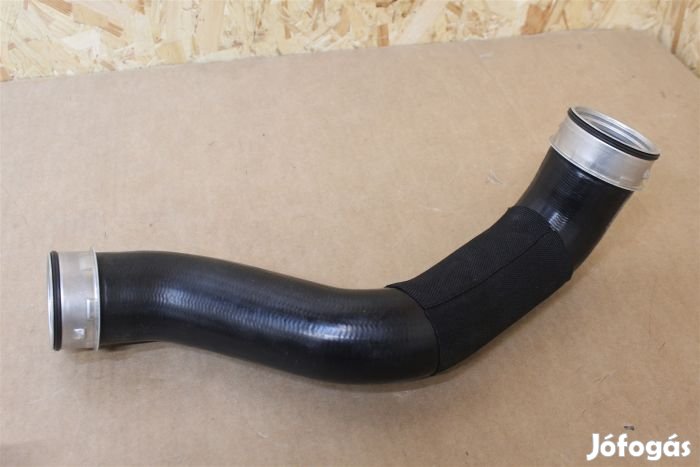 Bal oldali intercooler cső A2115282482 eladó