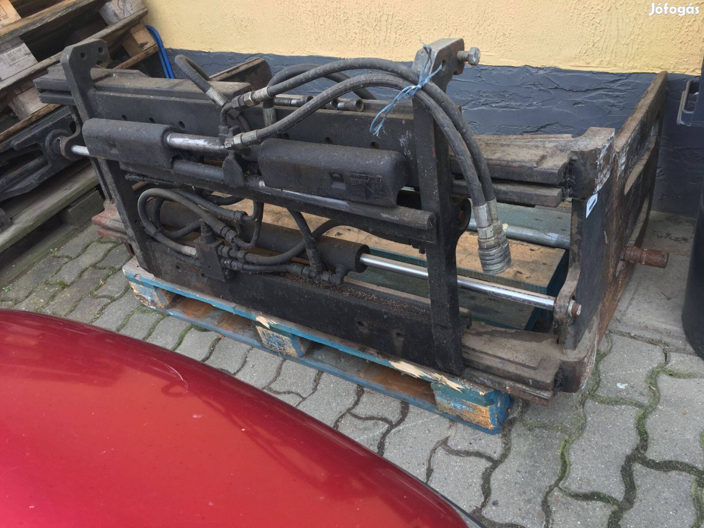 Bálafogó 41 es villa kocsira szerelhető oldalmozgatós