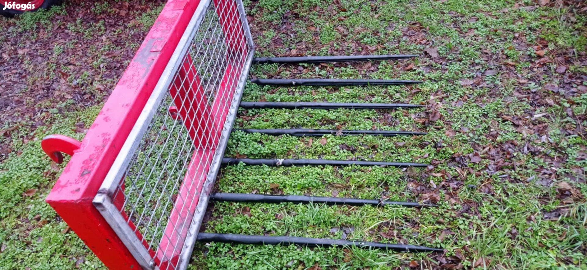 Bálarakó,trágyavilla, homlokrakodóra, traktorra
