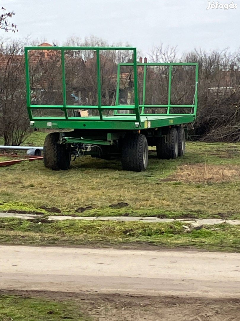 Bálaszállitó Pótkocsi