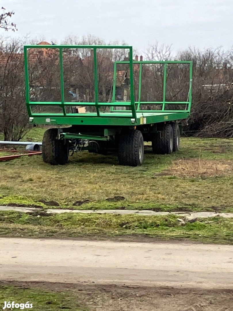 Bálaszállitó Pótkocsi
