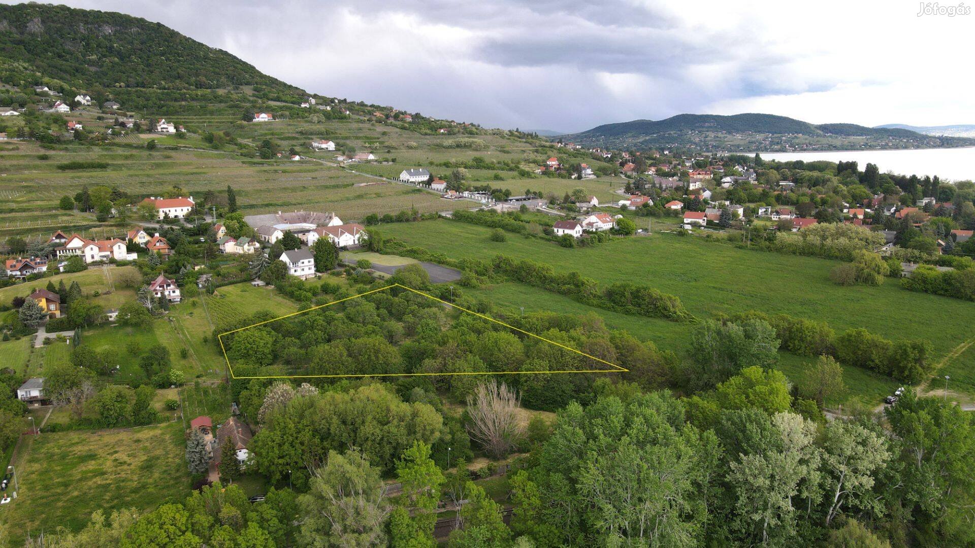 Balaton mellett