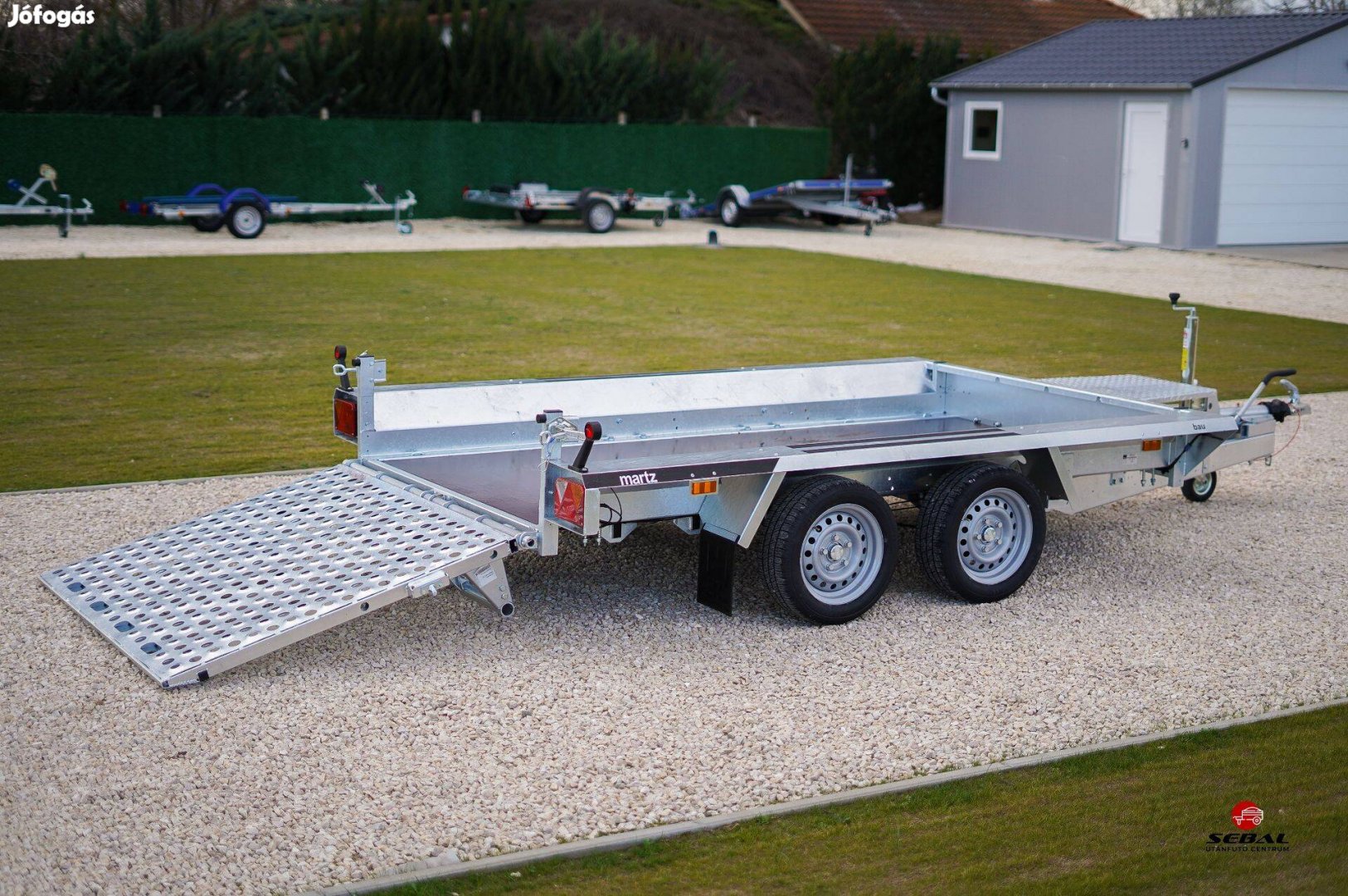 Balatonakarattyán új 2700kg-os gépszállító utánfutó most 1.990.000 Ft