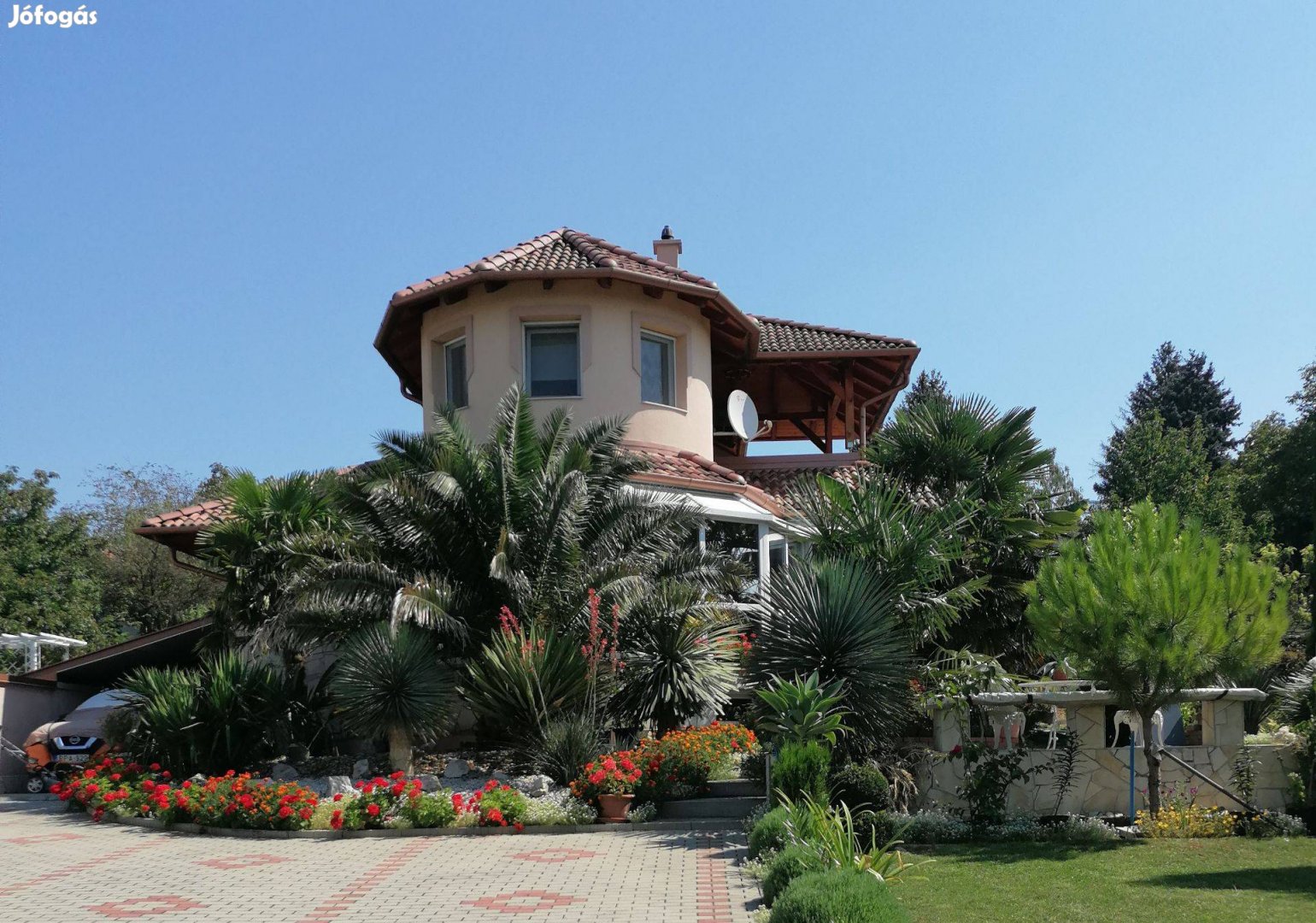 Balatongyörökön mediterrán ház egzotikus kerttel, alacsony rezsivel