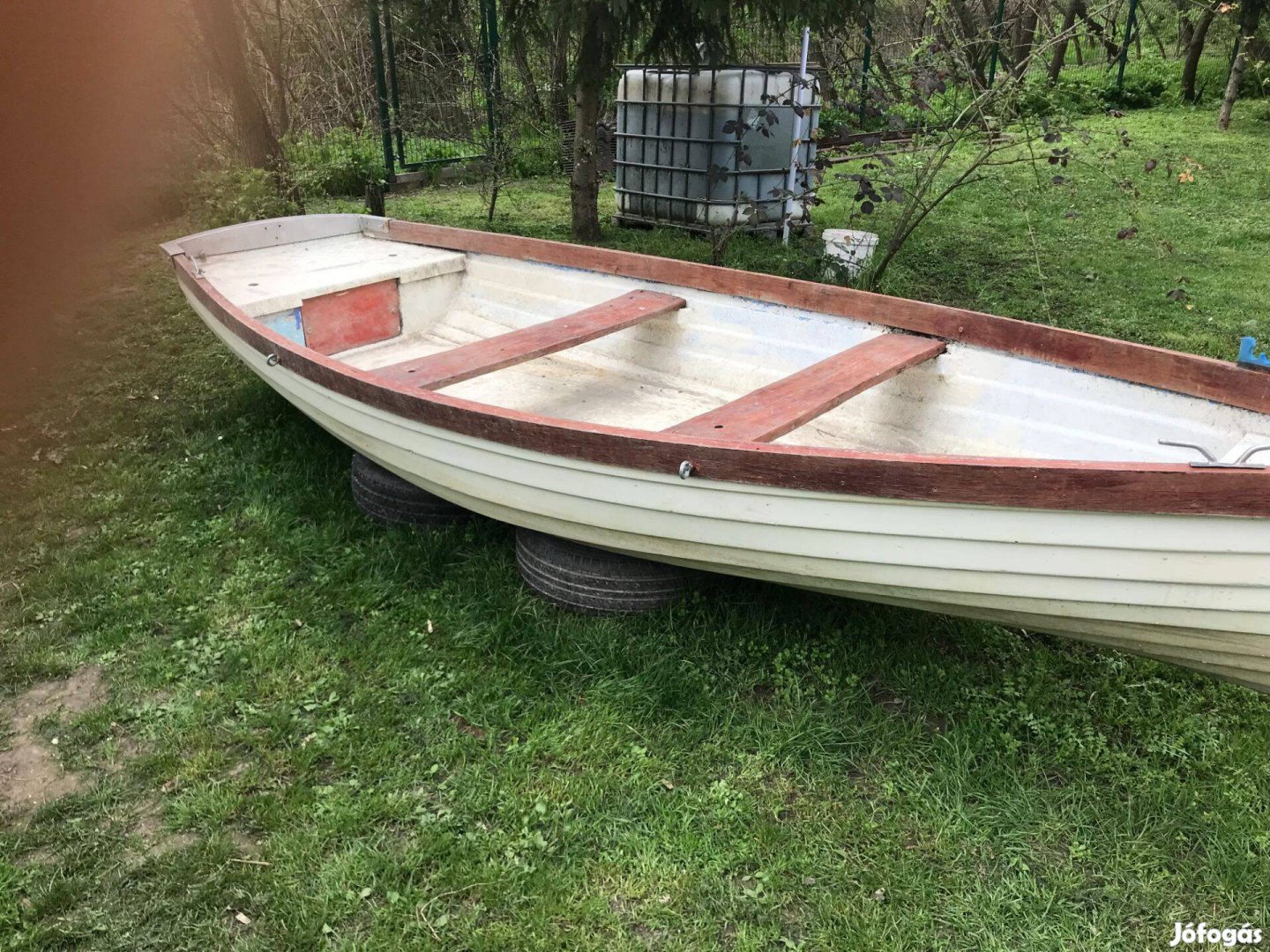 Balatoni dióhéj csónak