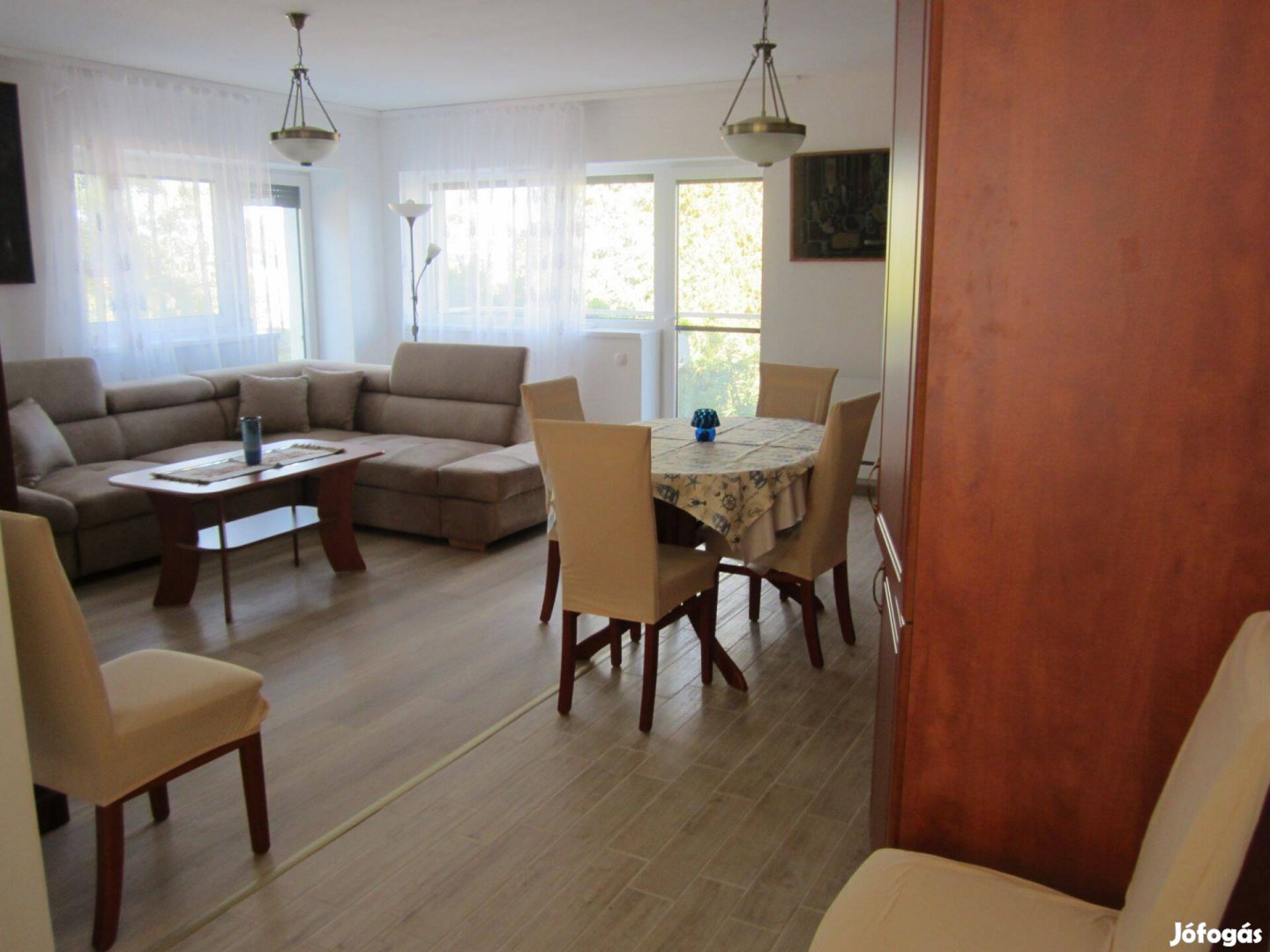 Balatonszemesi kétszobás luxus bútorozott apartman szezonálisan kiadó