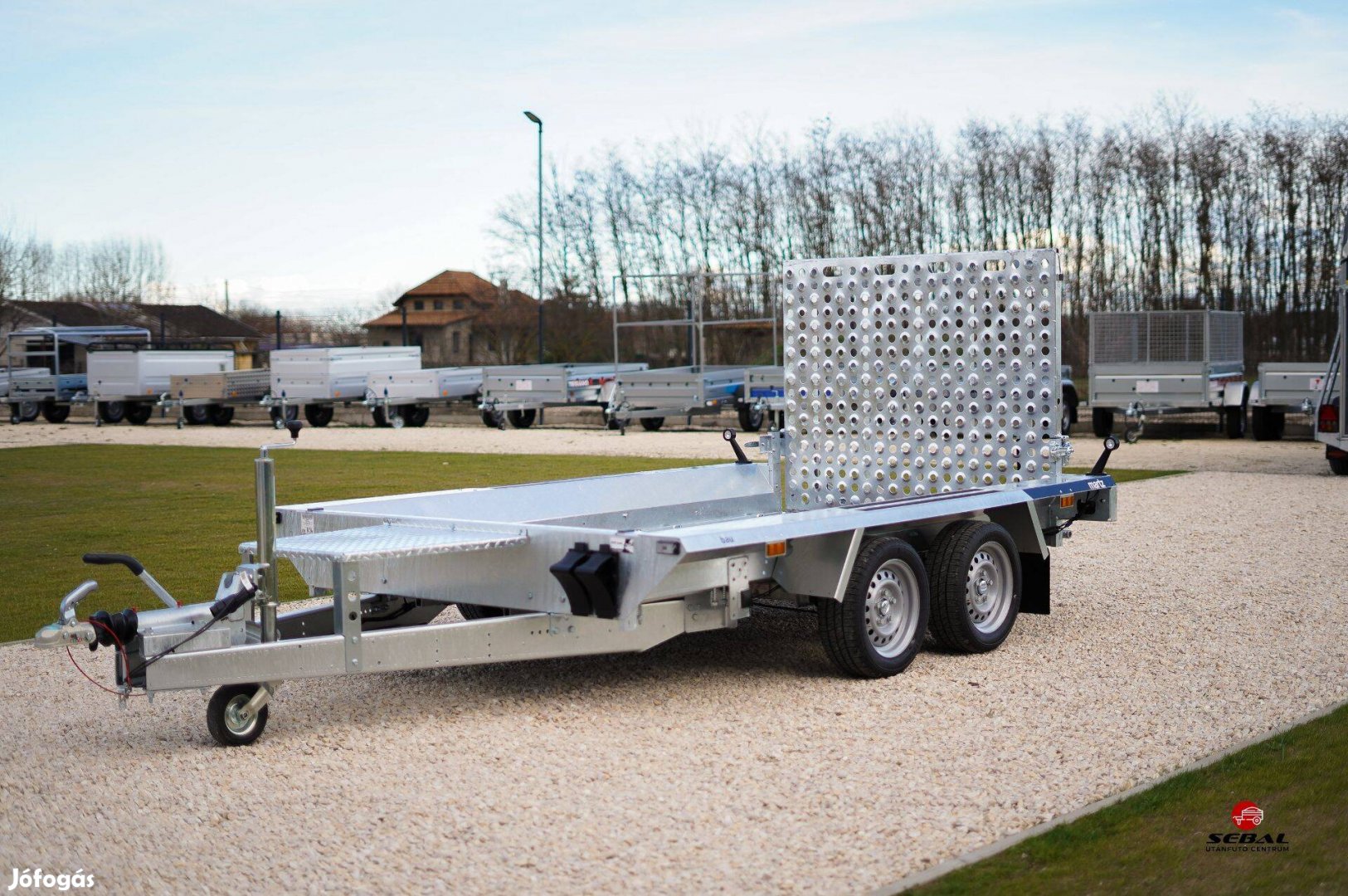Balatonszentgyörgyön új 2700kg-os gépszállító utánfutó akciósan