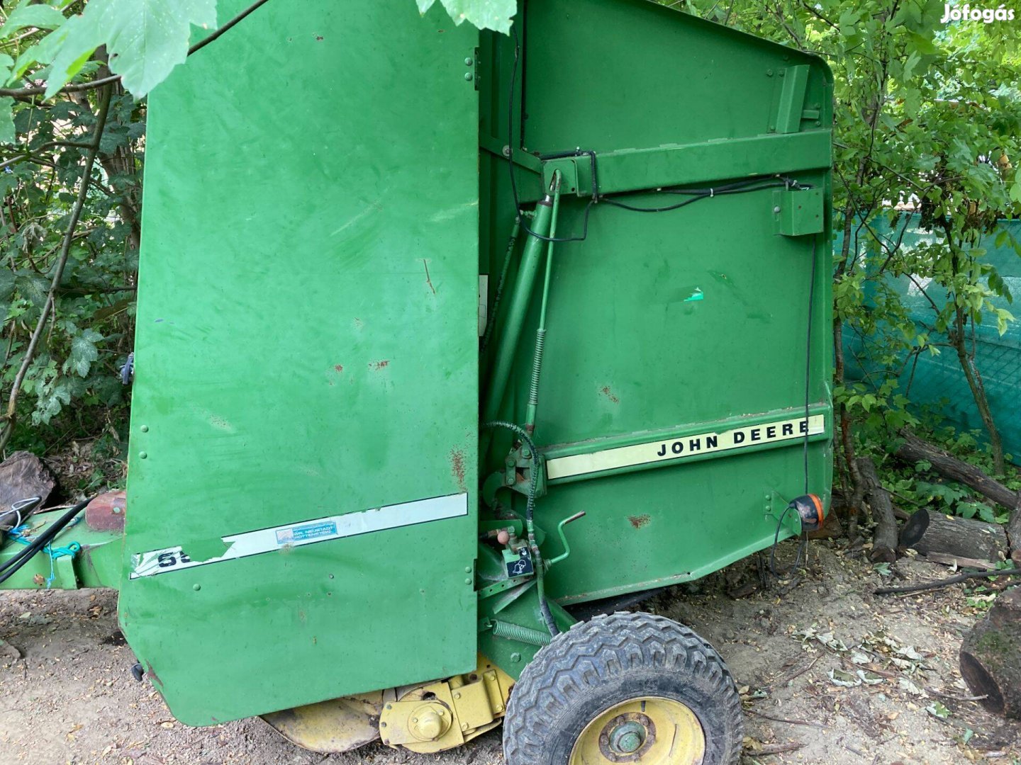 Bálázó John Deere 550