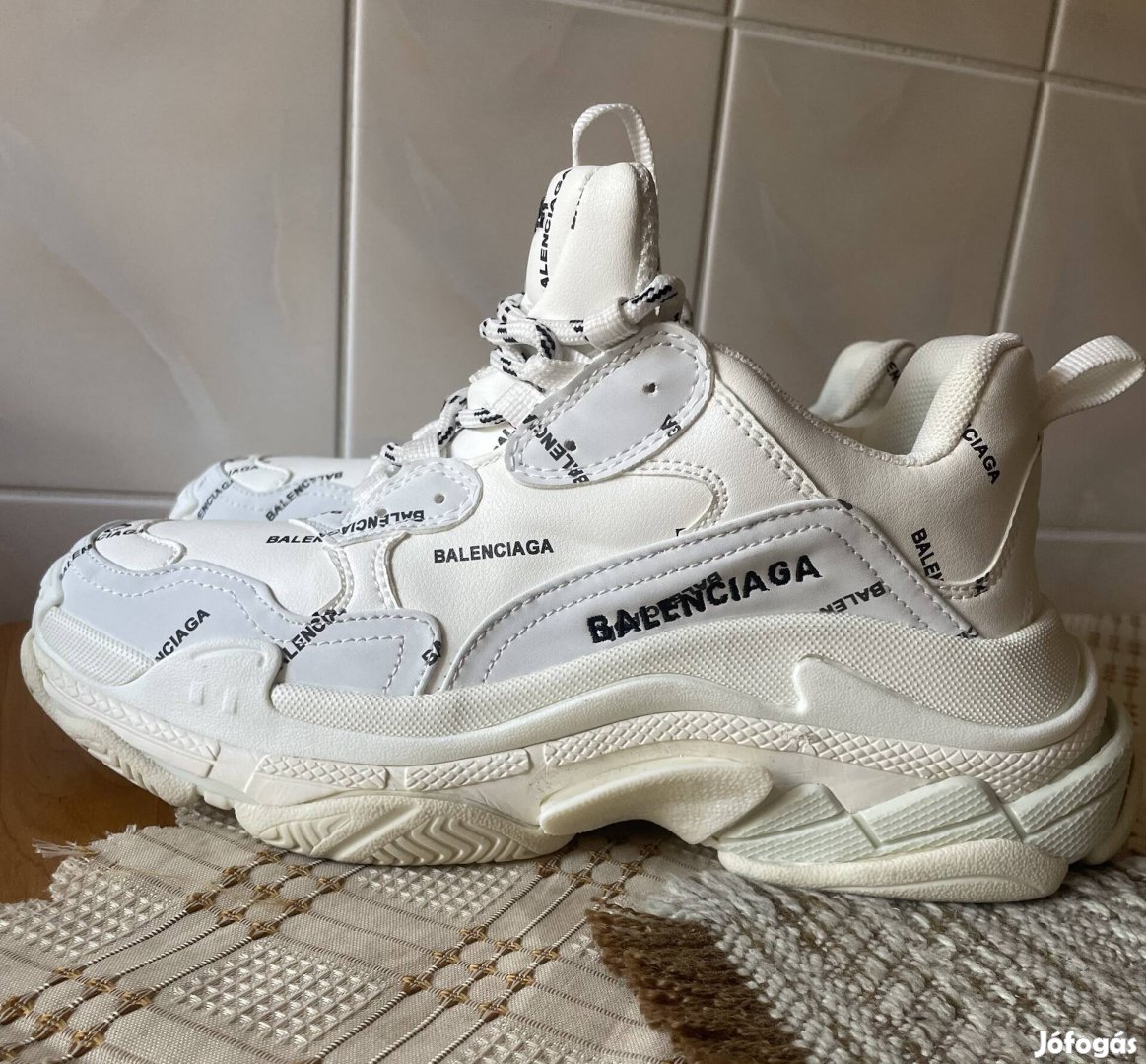 Balenciaga cipő új állapotban olcsón eladó