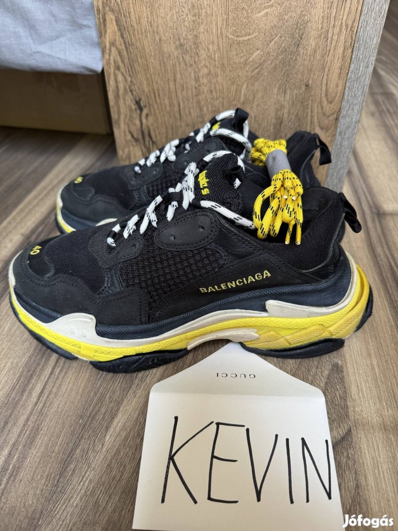 Balenciaga triple s 