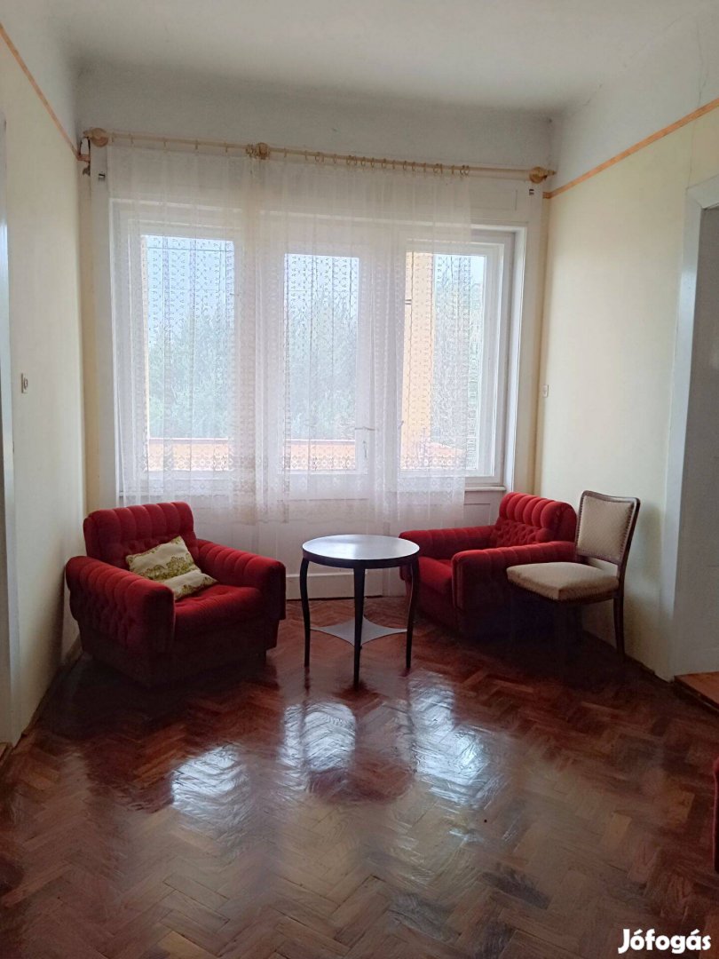 Balkányban REMEK Megjelenésű, 3 szobás Nagypolgári Családi Ház eladó