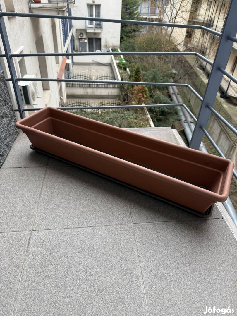 Balkon láda cserépalátét