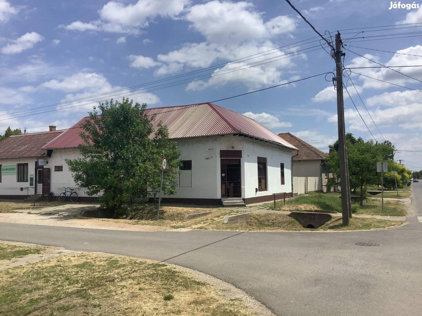 Balmazújváros kertvárosi részében üzlethelyiség eladó